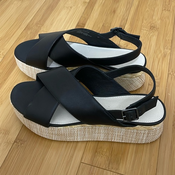 NWOT Sanctuary vegan leather black and straw color platform sandals - Picture 1 of 5